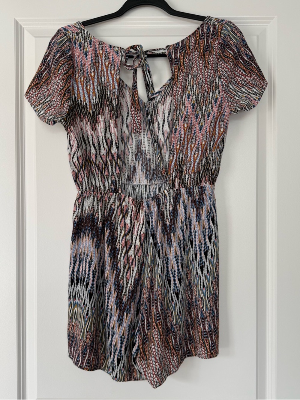 Multicolor Patterned Short Romper - Picture 3 of 6